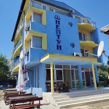 Family Hotel Neptun - لوزينيتس المظهر الخارجي الصورة
