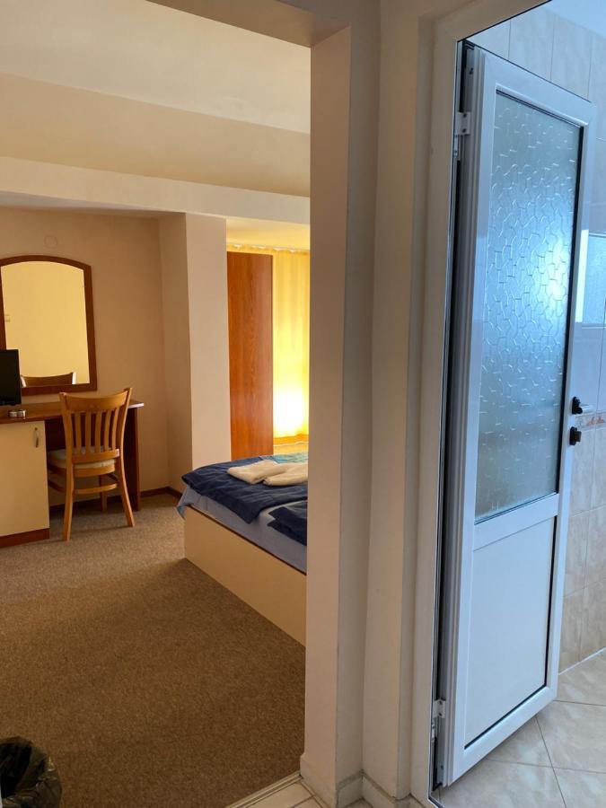 Family Hotel Neptun - لوزينيتس المظهر الخارجي الصورة