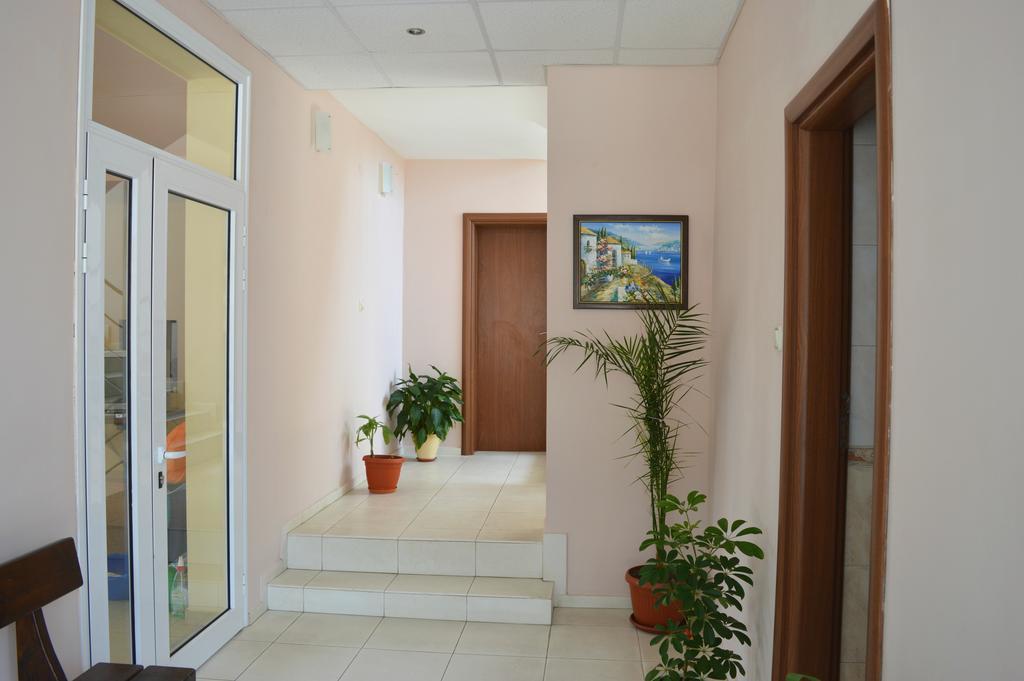 Family Hotel Neptun - لوزينيتس المظهر الخارجي الصورة